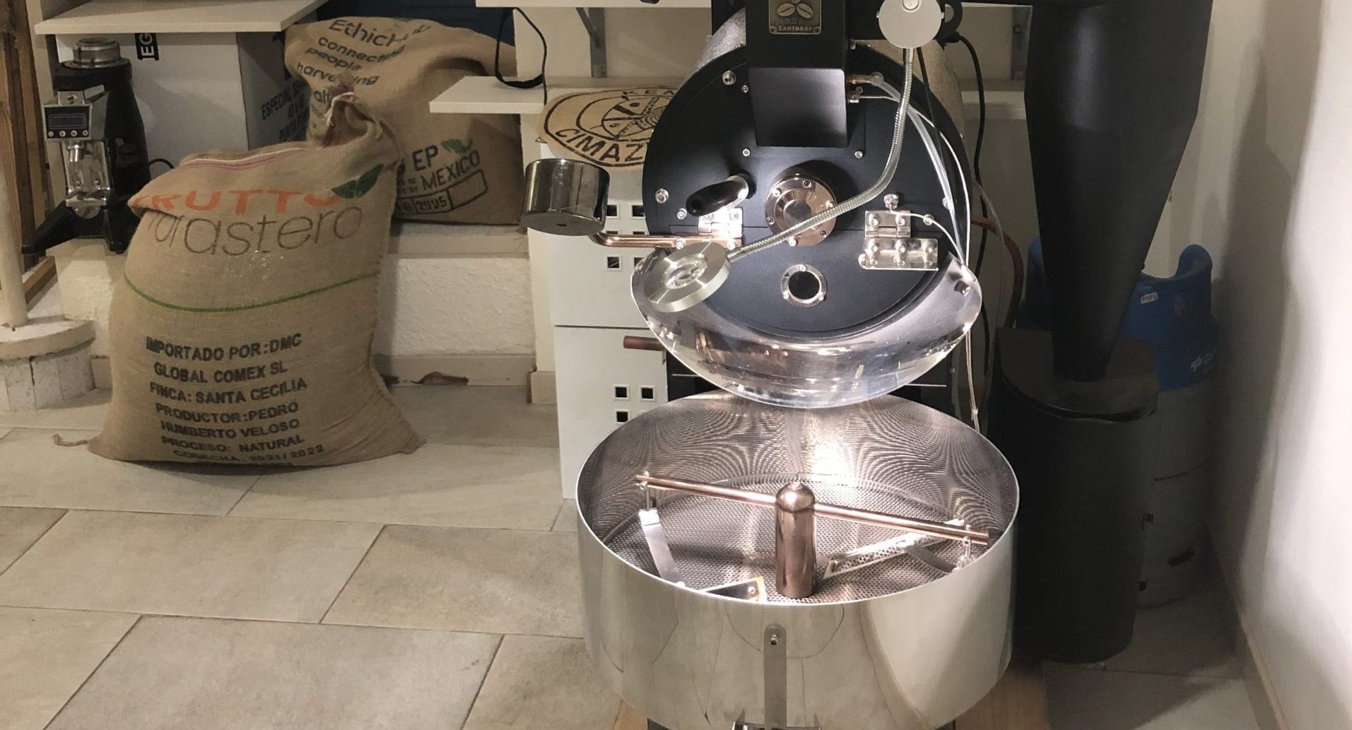 Tostadora de café de Tairongo Coffee en Palau-solità i Plegamans